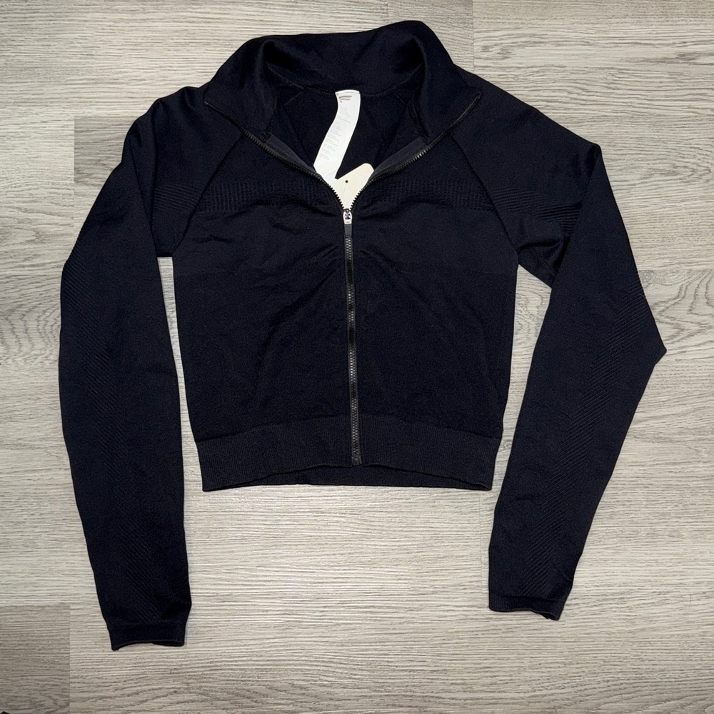 Fabletics Black Cropped Seamless Jacket - Picture 6 of 11